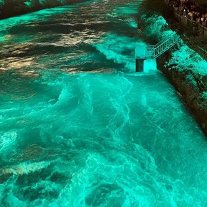 把男生的鸡鸡放到女生的屁股日本
